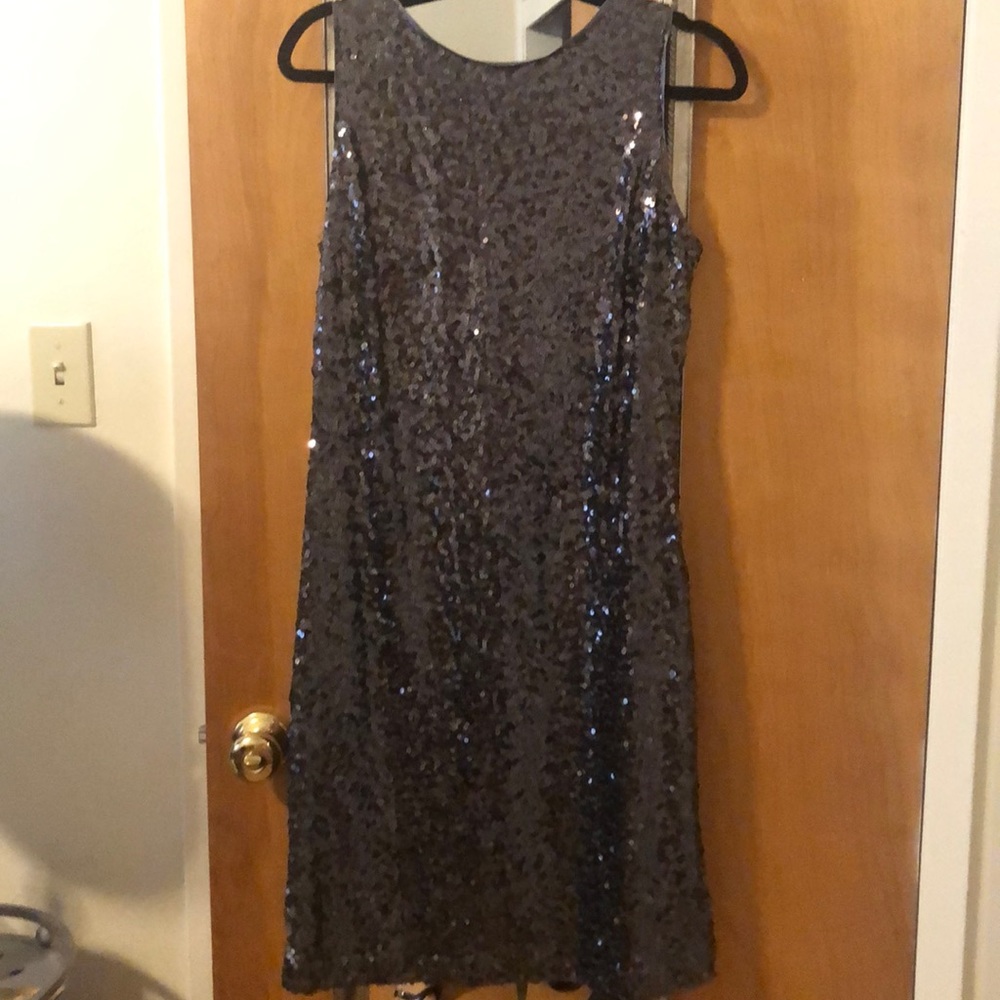 Great NYE silver/gray sequin dress